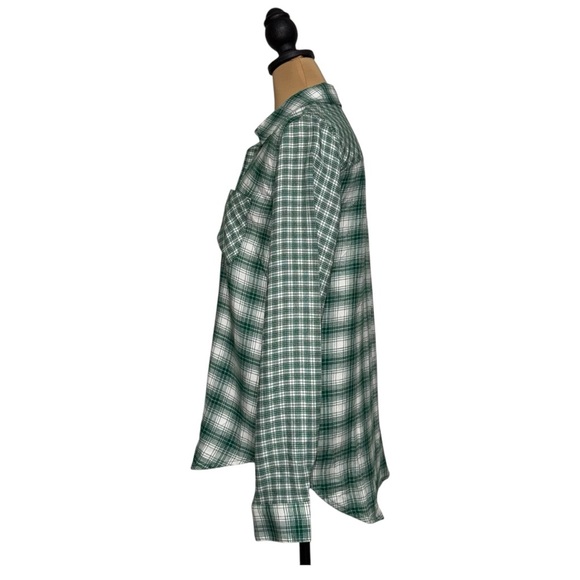 Maurices Green Button Down‎ Shirt Asymmetrical Plaid Design Size S - Picture 2 of 9